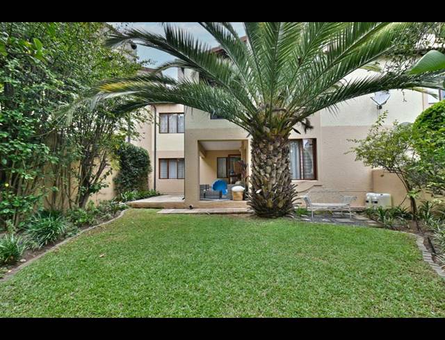 3 BEDROOM APARTMENT FOR SALE IN BRYANSTON